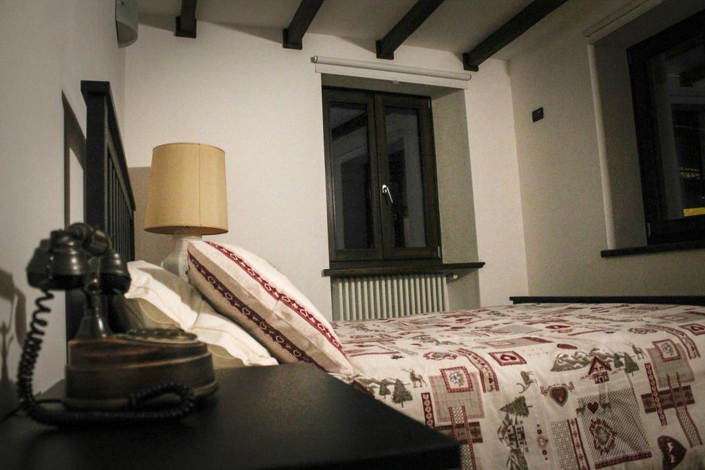 La Casa Dei Gatti Bed & Breakfast Limone Piemonte Ruang foto